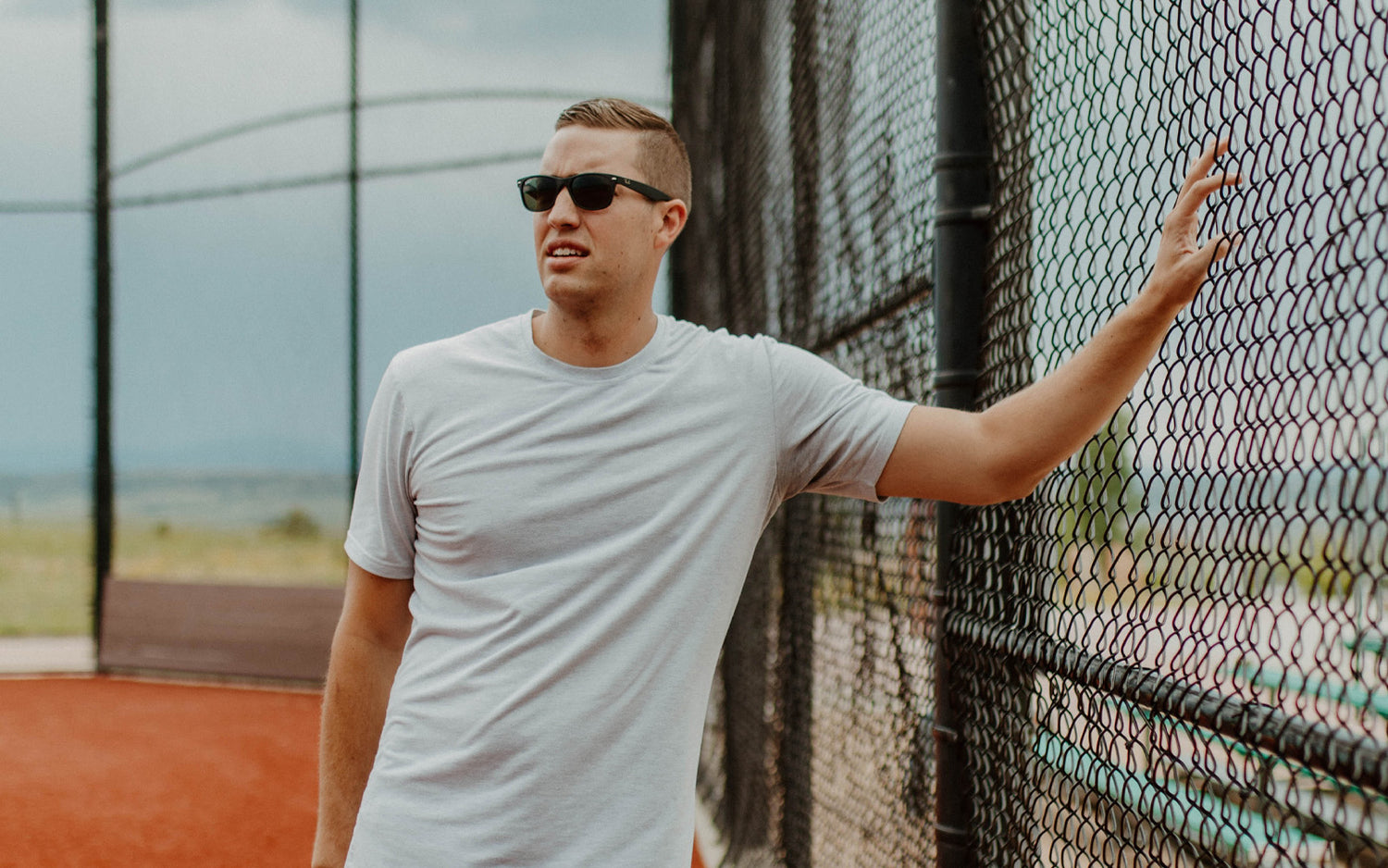 9 Best (Worst) Pickup Lines Only Tall Guys Can Use