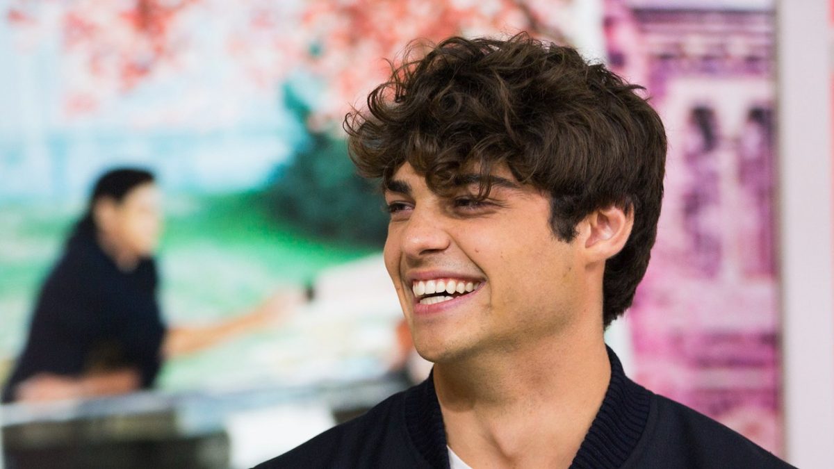 How Tall is Noah Centineo?